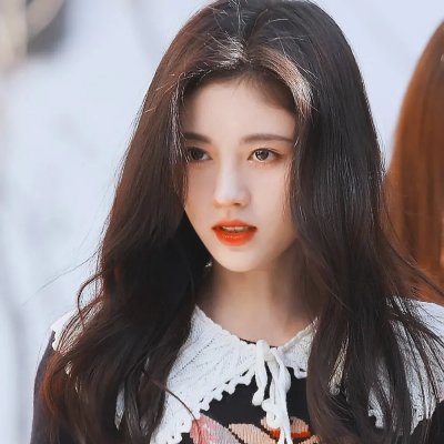 明月照尖东